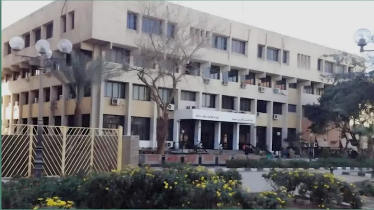 جامعة القاهرة تستعرض إنجازات مركز الاستشارات والبحوث العمرانية وخطته الاستراتيجية